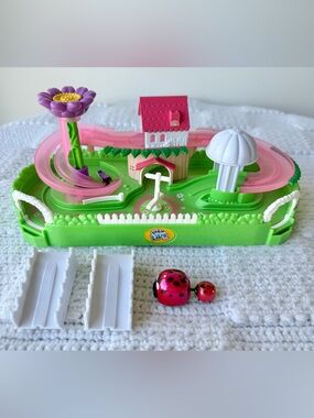 Little Live Pets Lil' Ladybug Garden Playset